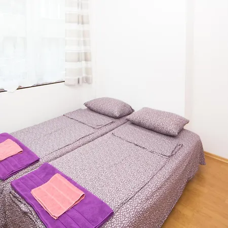 Super Center - Small Flat On 