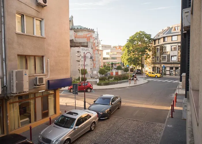 Super Center - Small Flat On 